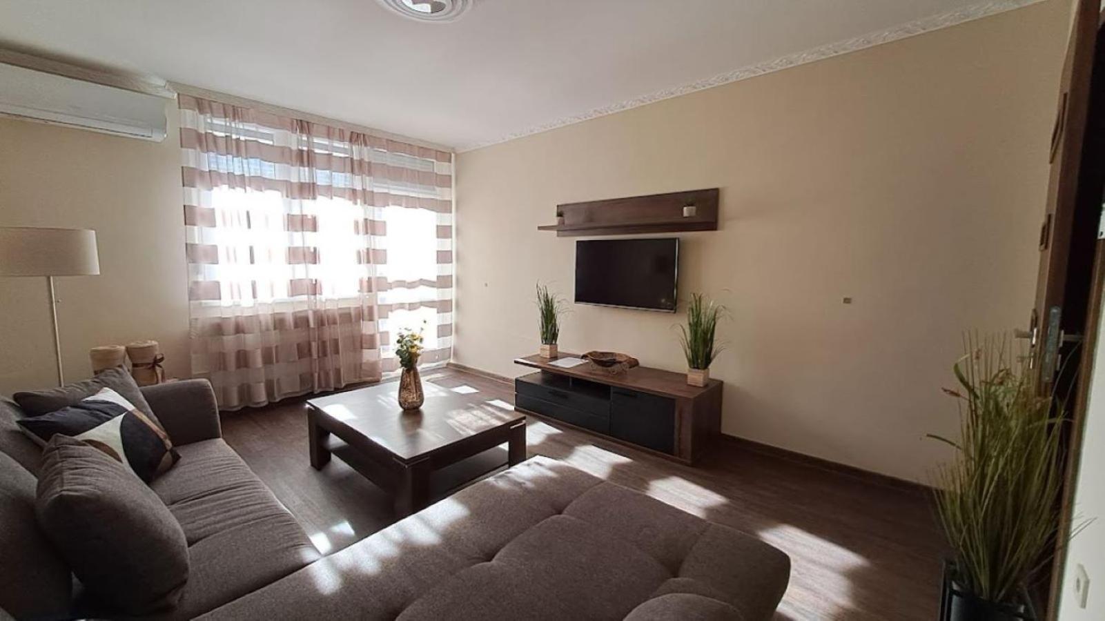 Szilfak City Apartman Hajdúszoboszló Εξωτερικό φωτογραφία