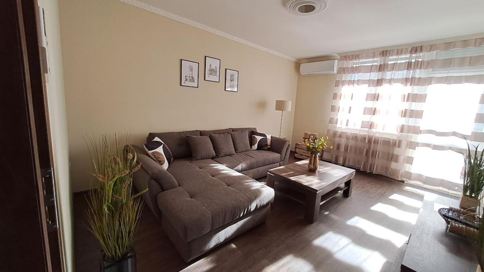Szilfak City Apartman Hajdúszoboszló Εξωτερικό φωτογραφία