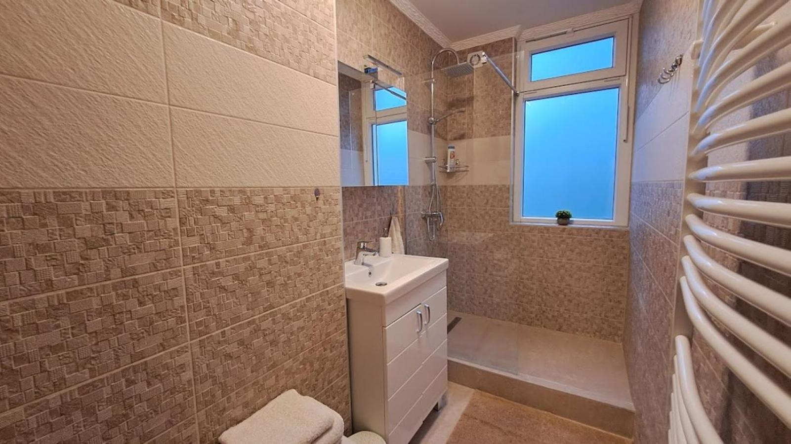 Szilfak City Apartman Hajdúszoboszló Εξωτερικό φωτογραφία
